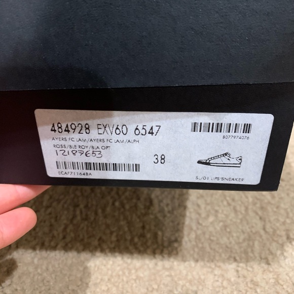 Saint Laurent Signature Court Classic Lip Sneaker - Picture 7 of 8